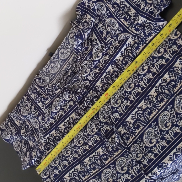 Papillon Paisley Print Lace Up Neckline T-Shirt - Picture 12 of 13